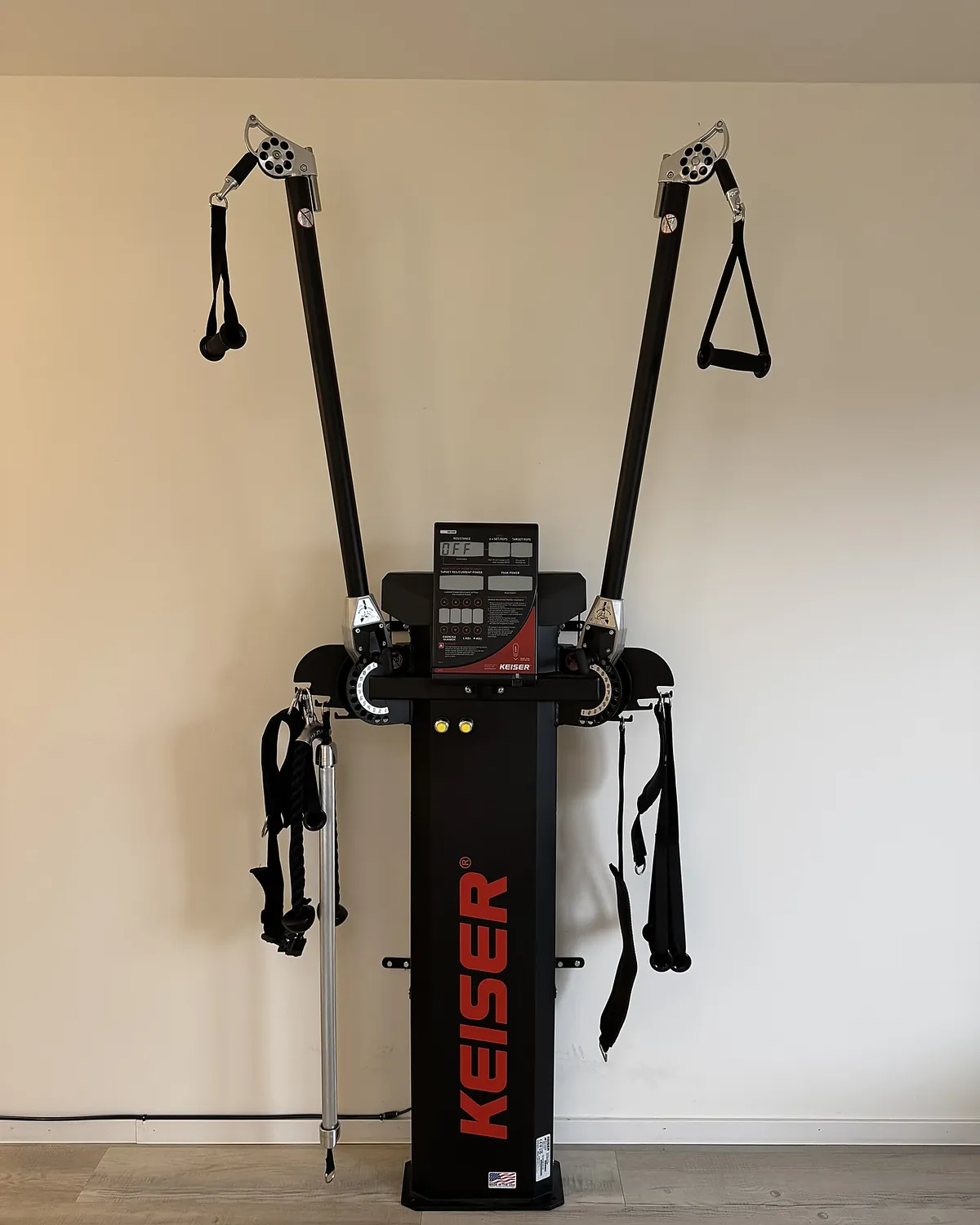 Kabelzug-Gerät für Krafttraining in der Praxis Sofienstraße von Physiomedic